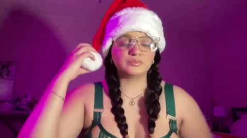 Soyoceanne online show from December 2025 04:19:01 AM