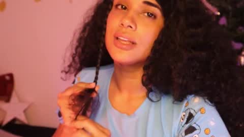 Snapshot of soytropicalfruit chatting on December 2024 05:53:02 AM You want to talk to me more personal follow me in My Channel VIP 50 the discount online show from December 2024 05:53:02 AM