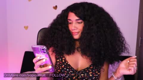 Snapshot of soytropicalfruit chatting on December 2024 08:45:02 AM You want to talk to me more personal follow me in My Channel VIP 50 the discount online show from December 2024 08:45:02 AM