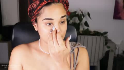 Snapshot of soytropicalfruit chatting on September 2025 10:28:01 AM You want to talk to me more personal follow me in My Channel VIP 50 the discount online show from September 2025 10:28:01 AM