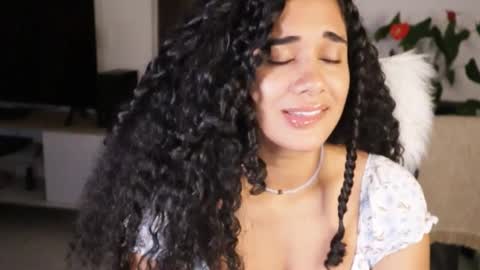 Snapshot of soytropicalfruit chatting on September 2025 11:41:01 PM You want to talk to me more personal follow me in My Channel VIP 50 the discount online show from September 2025 11:41:01 PM