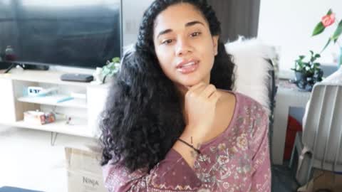 Snapshot of soytropicalfruit chatting on October 2025 11:20:02 AM You want to talk to me more personal follow me in My Channel VIP 50 the discount online show from October 2025 11:20:02 AM