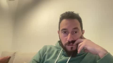 Snapshot of spainmenhot69 chatting on December 2024 03:37:01 PM spainmenhot69 online show from December 2024 03:37:01 PM