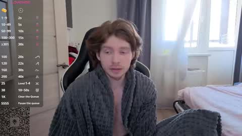 Snapshot of spaisenok chatting on September 2025 12:10:01 PM Mike online show from September 2025 12:10:01 PM