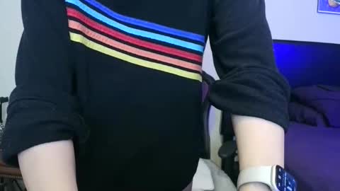 Snapshot of sparkle_pinuppp chatting on November 2025 10:01:02 AM Tip 1 token Follow me on instagram Sparkle pinuppp online show from November 2025 10:01:02 AM