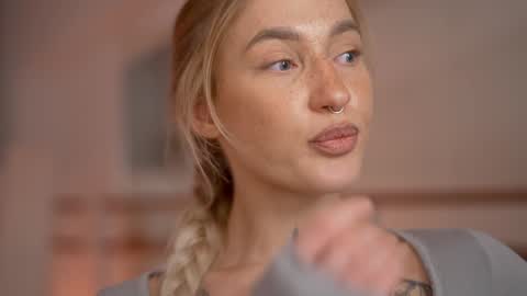 Snapshot of sparks__daisy chatting on December 2024 03:31:02 PM DAISY online show from December 2024 03:31:02 PM