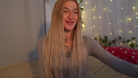 Snapshot of sparks__daisy chatting on January 2025 09:31:01 PM DAISY online show from January 2025 09:31:01 PM