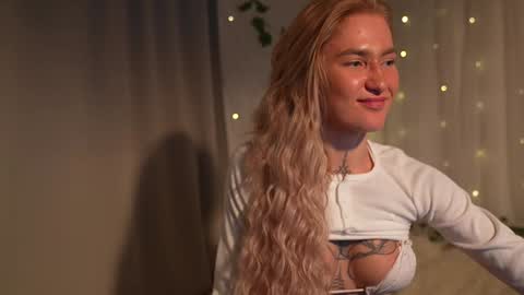 Snapshot of sparks__daisy chatting on January 2025 06:18:01 PM DAISY online show from January 2025 06:18:01 PM