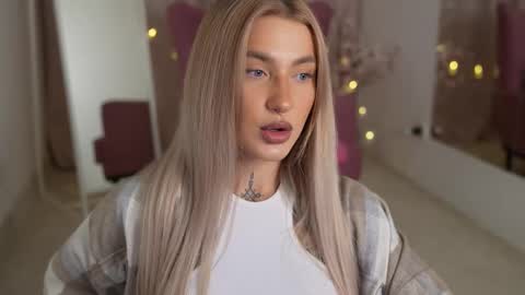 Snapshot of sparks__daisy chatting on March 2025 04:40:02 PM DAISY online show from March 2025 04:40:02 PM