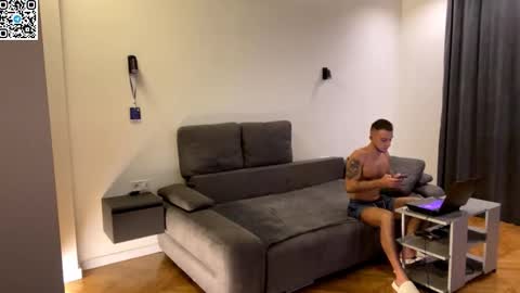 Alex online show from October 2025 08:49:02 PM