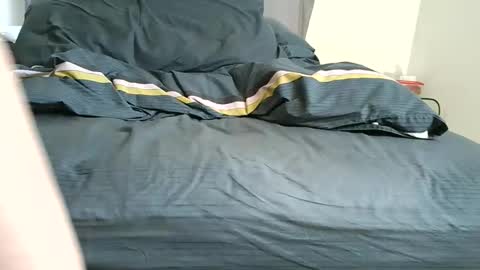 speedoguy78 online show from September 2025 06:47:02 AM