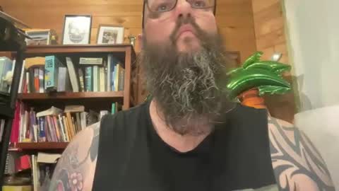 Beard Guy online show from December 2024 03:01:02 AM