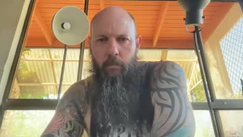 Beard Guy online show from October 2025 04:35:02 AM