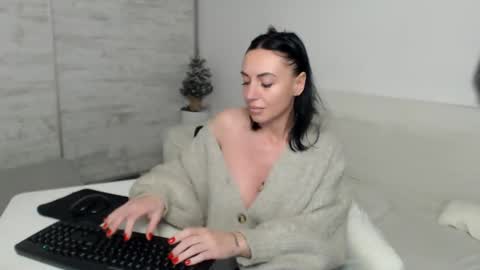 Carla online show from December 2024 05:43:02 PM