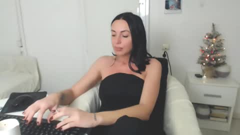 Carla online show from December 2024 05:30:01 PM