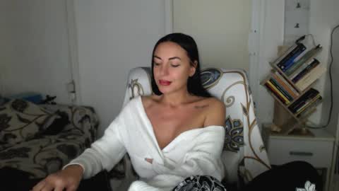 Carla online show from September 2025 02:21:01 PM