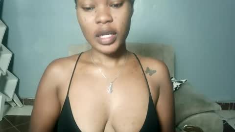 Snapshot of spicy_kerrine chatting on March 2025 02:38:02 AM Spicy kerrine online show from March 2025 02:38:02 AM