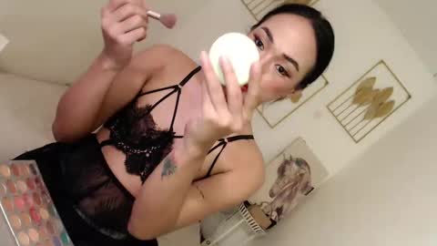 Alora online show from January 2025 11:45:01 AM