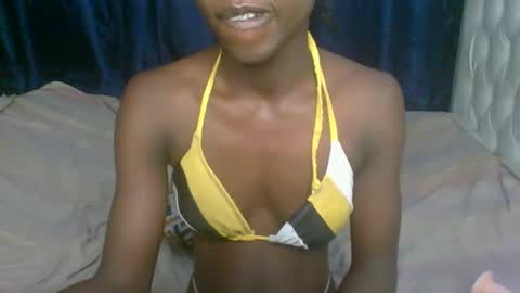 Snapshot of spicy_reee chatting on October 2025 12:12:02 AM spicy_reee online show from October 2025 12:12:02 AM