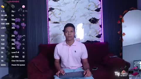 Snapshot of spicyboys_ chatting on October 2025 01:41:02 AM online show from October 2025 01:41:02 AM