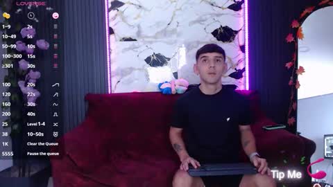 Snapshot of spicyboys_ chatting on October 2025 10:32:02 PM online show from October 2025 10:32:02 PM