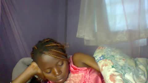 Snapshot of spicyit2 chatting on November 2025 06:36:01 AM Ebony Spicy online show from November 2025 06:36:01 AM