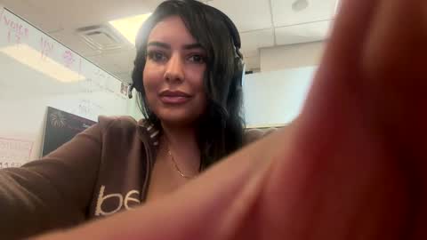 spicymami0333 online show from October 2025 05:10:01 PM