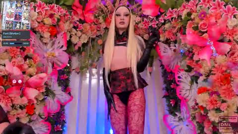 Snapshot of spicysluts chatting on October 2025 03:31:01 AM Alison Sharon online show from October 2025 03:31:01 AM