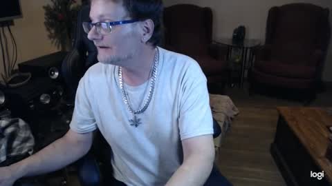 bri and mags fun room online show from December 2024 01:43:01 AM