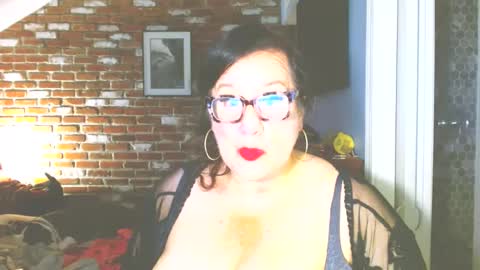 Spunderella online show from September 2025 10:31:02 AM