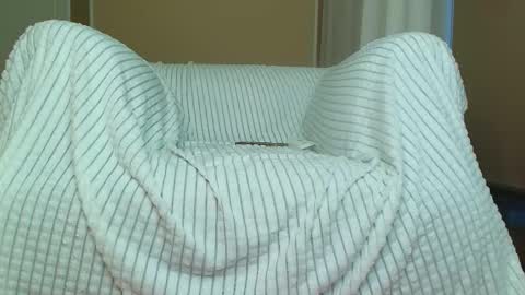 Snapshot of squikt chatting on October 2025 06:58:01 AM Amelia online show from October 2025 06:58:01 AM