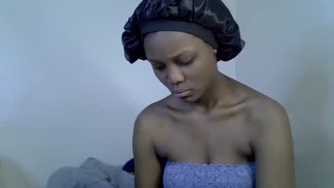 Tashy online show from November 2025 07:37:01 PM