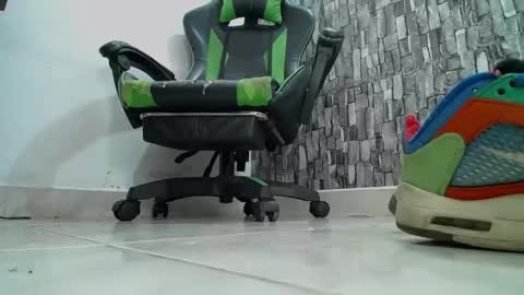 sr master cum its my old account online show from January 2025 05:08:01 AM