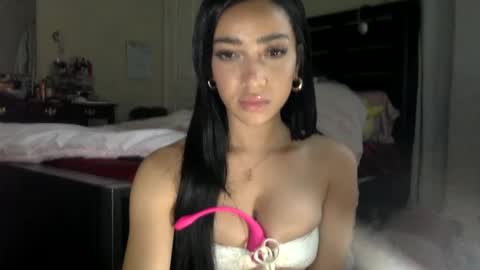 Snapshot of stabackkatrina chatting on November 2025 12:00:01 AM Dianaseshh online show from November 2025 12:00:01 AM