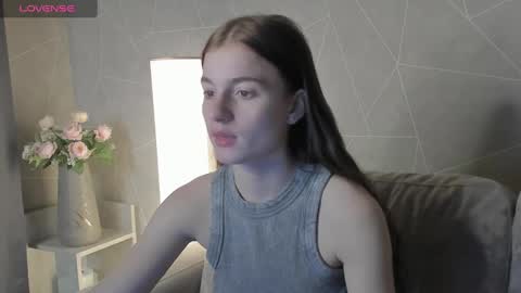 Stacey GMT5 Mo Tu We Th Fr Sa 3am -10am online show from December 2024 01:26:02 AM