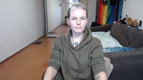 Snapshot of stacey_hot_01 chatting on December 2024 06:53:02 AM Stacey online show from December 2024 06:53:02 AM