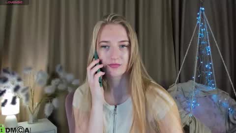 Stacy Mon Tue Wed Thu Fri Sun GMT GMT 3 1000am - 0400pm  online show from November 2025 09:18:02 AM