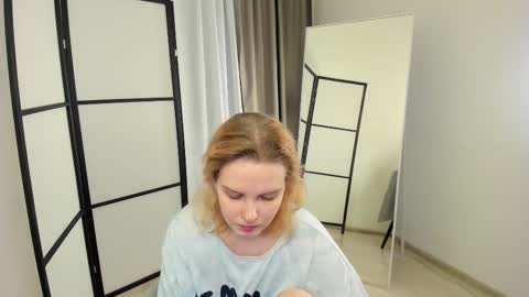 Snapshot of stacy_starrrr chatting on November 2025 03:38:02 PM Stacy online show from November 2025 03:38:02 PM