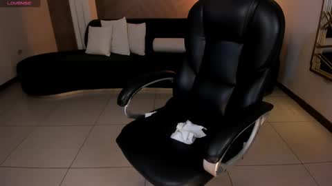 Im Stacy online show from March 2025 12:12:01 PM