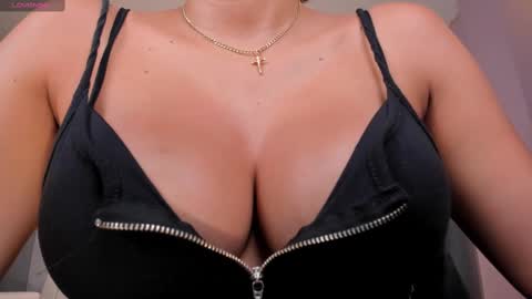 Im Stacy online show from March 2025 09:50:01 AM