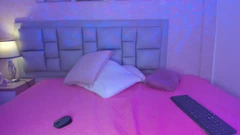 Snapshot of star_doll51 chatting on November 2025 08:10:01 PM Star Doll online show from November 2025 08:10:01 PM