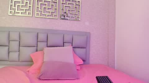 Snapshot of star_doll51 chatting on November 2025 07:57:01 PM Star Doll online show from November 2025 07:57:01 PM