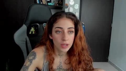 Snapshot of star_shooting chatting on October 2025 09:47:02 PM star_shooting online show from October 2025 09:47:02 PM