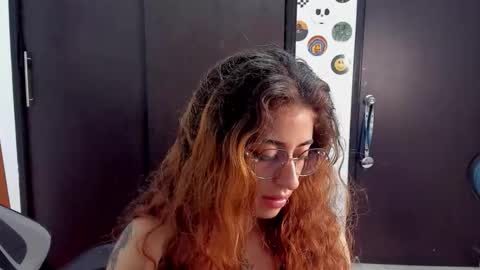 Snapshot of star_shooting chatting on October 2025 01:24:01 AM star_shooting online show from October 2025 01:24:01 AM