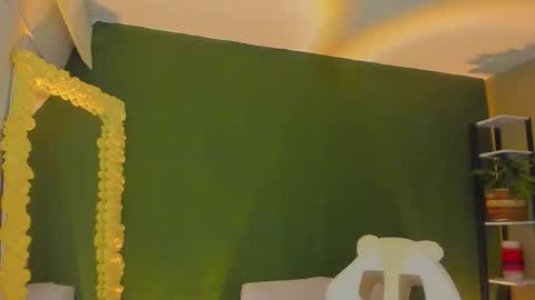 Snapshot of star_sub1 chatting on October 2025 07:35:02 PM star_sub1 online show from October 2025 07:35:02 PM