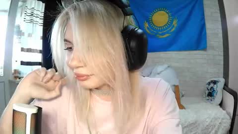 Katie online show from September 2025 09:53:02 AM