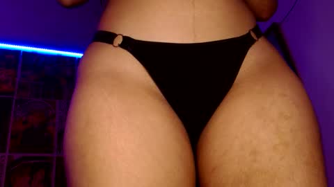 Snapshot of stars4spider_ chatting on October 2025 05:33:01 AM online show from October 2025 05:33:01 AM