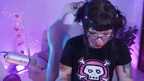 Yoko online show from October 2025 02:09:02 AM