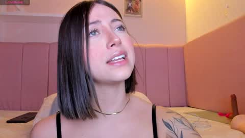 Stefa Gomez  online show from January 2025 12:18:01 PM