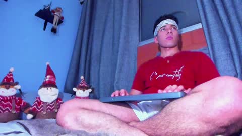 Snapshot of stefann_salvatore chatting on December 2024 05:16:02 AM Stefann Salvatore online show from December 2024 05:16:02 AM